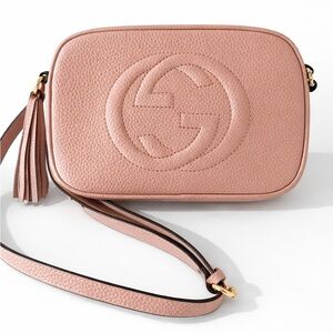 Gucci Pebbled Soho Disc Bag in Blush | Pink Crossbody Bag with Tassel